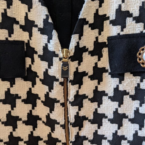 VINTAGE Women's Patterned Suit Set with Button Details; Skirt and Blazer - Picture 8 of 10